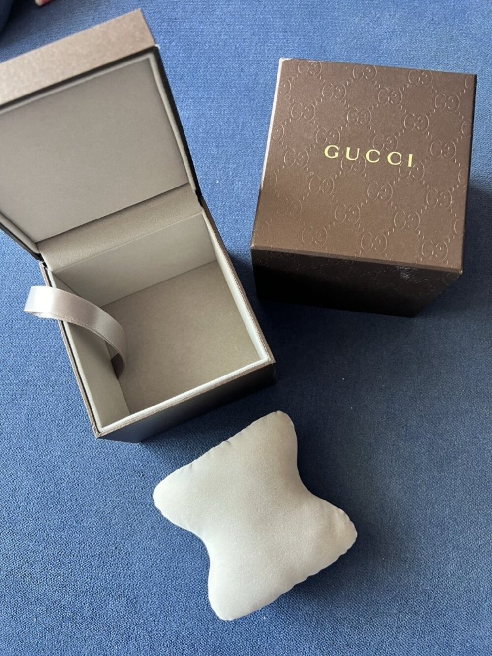 GUCCI Watch Box EMPTY With Pillow & Outer Embossed Cover Brown Gift 4.75" x 4"H